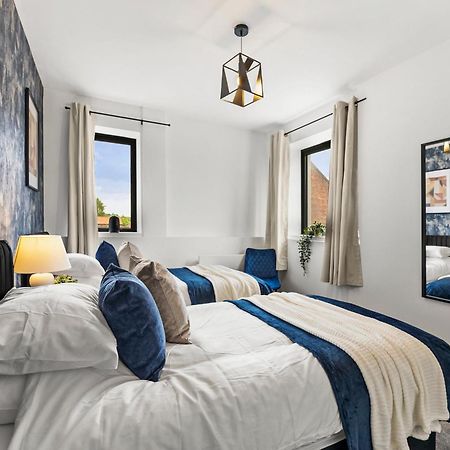 Comfortable 2-Bedroom Stay In NWI Buitenkant foto