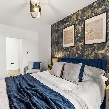 Comfortable 2-Bedroom Stay In NWI Buitenkant foto