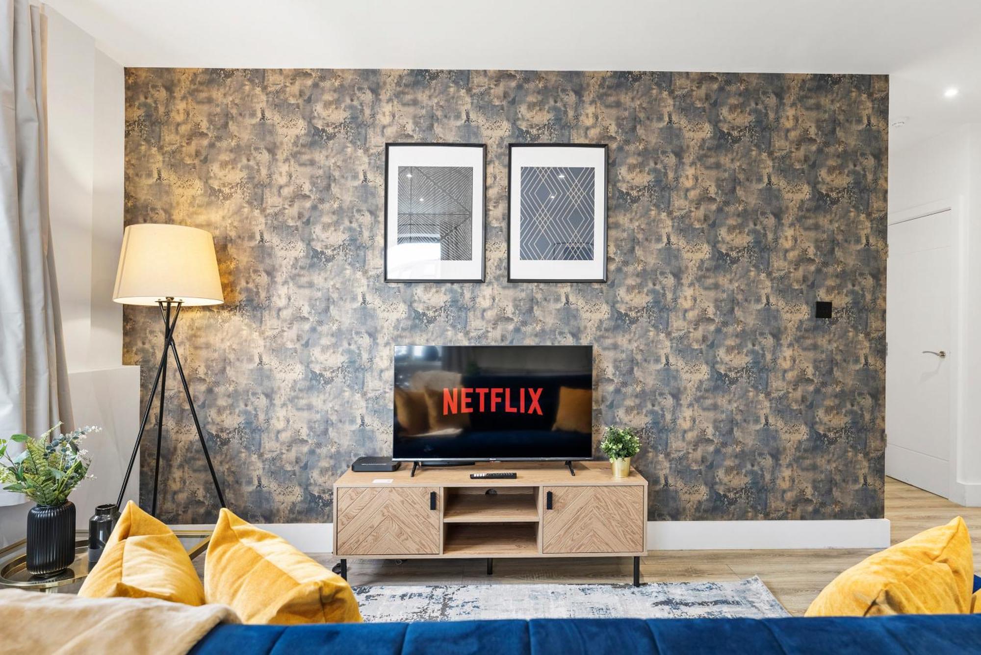 Comfortable 2-Bedroom Stay In NWI Buitenkant foto